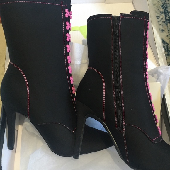 Poster Grl Black & Pink Stiletto Ankle Boots Dolls Kill BNIB - Picture 5 of 16
